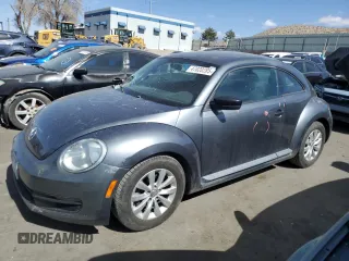 2013 Volkswagen Beetle Entry with VIN 3VWFP7AT3DM605640, listed as a Copart auction lot 47020285 with 101,183 mi miles and Salvage Title. Bid and sale history available at DreamBid. Image 1.