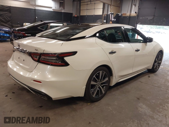 2020 Nissan Maxima SL z VIN 1N4AA6DV3LC370040, wystawiony jako IAAI lot #42437358 z przebiegiem 51 711 mil mil oraz . Historia ofert i sprzedaży dostępna na DreamBid. Obrazek 4.