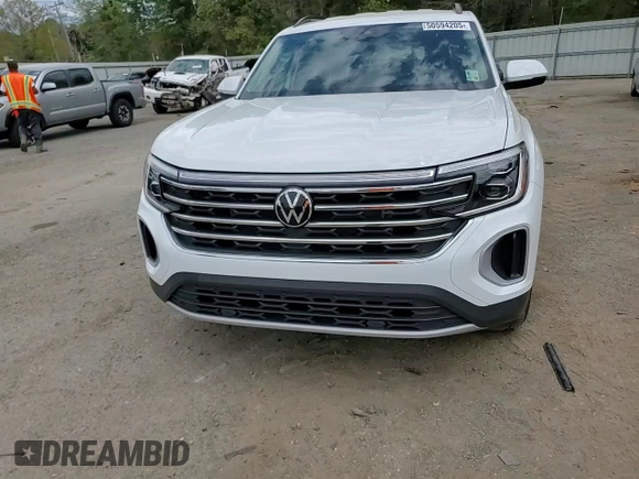 2024 Volkswagen Atlas SE with VIN 1V2DR2CA7RC579036, listed as a Copart auction lot 50594205 with 15,071 mi miles and Salvage title. Bid and sale history available at DreamBid. Image 11.