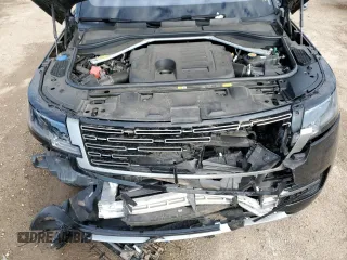 2022 Land Rover Range Rover SE z VIN SALKPBFU2NA003034, wystawiony jako Copart lot #54017045 z przebiegiem 30 465 mil mil oraz Szkoda całkowita • Salvage title. Historia ofert i sprzedaży dostępna na DreamBid. Obrazek 11.