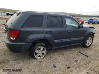2007 Jeep Grand Cherokee Laredo with VIN 1J8GR48K67C641740, listed as a Copart auction lot 51141045 with 251,833 mi miles and Salvage Title. Bid and sale history available at carsss.com. Image 3.