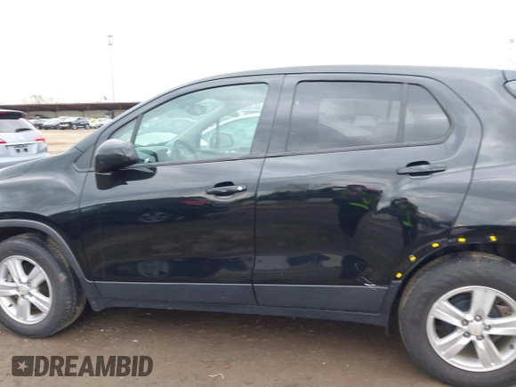 2020 Chevrolet Trax LS with VIN KL7CJKSB4LB074838, listed as a IAAI auction lot 41909289 with 77,471 mi miles. Bid and sale history available at carsss.com. Image 14.