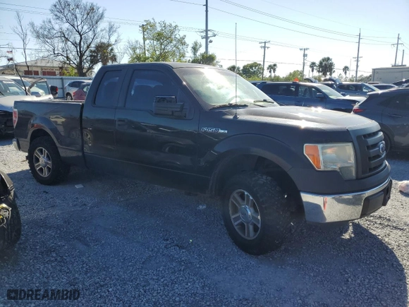 2014 Ford F-150 XL with VIN 1FTEX1CM2EFC09492, listed as a Copart auction lot 48757715 with 231,581 mi miles and Salvage Title. Bid and sale history available at carsss.com. Image 4.