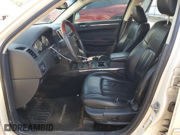 2009 Chrysler 300 с VIN 2C3LK63T89H513431, выставлен на аукционе Copart как лот 44543625 с пробегом 147 605 миль миль и Списание • Salvage title. История ставок и продаж доступна на DreamBid. Изображение 7.