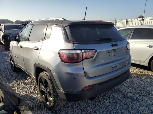 2018 Jeep Compass Latitude with VIN 3C4NJCBB5JT408159, listed as a Copart auction lot 49064805 with 82,730 mi miles and Salvage Title. Bid and sale history available at carsss.com. Image 2.