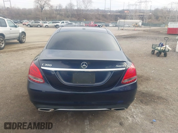 2018 Mercedes-Benz C 300 with VIN 55SWF4KB3JU246606, listed as a IAAI auction lot 41844444 with 39,687 mi miles and . Bid and sale history available at carsss.com. Image 16.