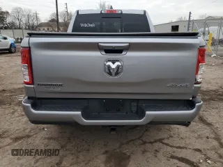 2022 Ram 1500 Big Horn z VIN 1C6RRFFG9NN402461, wystawiony jako Copart lot #45080115 z przebiegiem 34 011 mil mil oraz Szkoda całkowita • Salvage title. Historia ofert i sprzedaży dostępna na DreamBid. Obrazek 6.