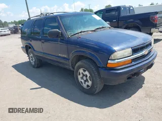 2002 Chevrolet Blazer LS z VIN 1GNDT13WX2K101236, wystawiony jako IAAI lot #42198292 z przebiegiem 193 731 mil mil oraz . Historia ofert i sprzedaży dostępna na DreamBid. Obrazek 1.