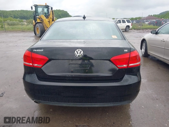 2012 Volkswagen Passat SE z VIN 1VWBP7A30CC101769, wystawiony jako IAAI lot #42281010 z przebiegiem 161 003 mil mil oraz . Historia ofert i sprzedaży dostępna na DreamBid. Obrazek 17.