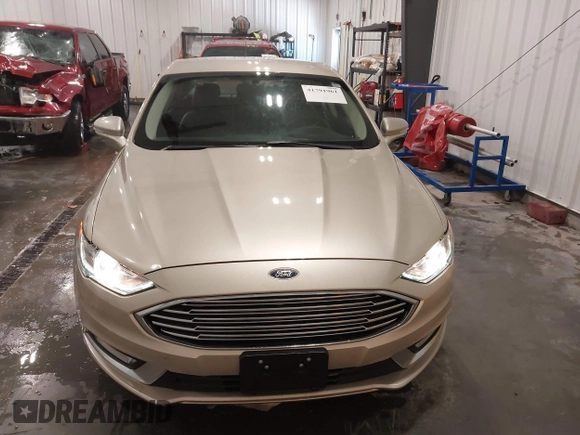 2017 Ford Fusion SE with VIN 3FA6P0HD1HR275097, listed as a IAAI auction lot 41791961 with 136,887 mi miles. Bid and sale history available at carsss.com. Image 12.