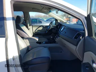 2017 Kia Sedona LX with VIN KNDMB5C15H6315754, listed as a IAAI auction lot 41428668 with 46,023 mi miles. Bid and sale history available at carsss.com. Image 5.