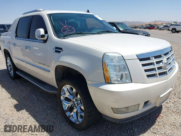 2011 Cadillac Escalade EXT Luxury with VIN 3GYT4MEF6BG161175, listed as a IAAI auction lot 42047669 with 115,235 mi miles. Bid and sale history available at carsss.com. Image 1.