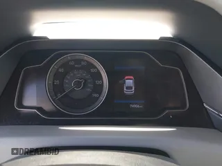 2020 Hyundai Ioniq Blue z VIN KMHC65LC0LU235313, wystawiony jako IAAI lot #42098227 z przebiegiem 74 906 mil mil oraz . Historia ofert i sprzedaży dostępna na DreamBid. Obrazek 7.