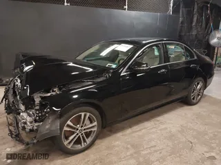2022 Mercedes-Benz E-Class E 350 with VIN W1KZF8EB9NB073982, listed as a IAAI auction lot 39723267 with 18,648 mi miles. Bid and sale history available at carsss.com. Image 20.
