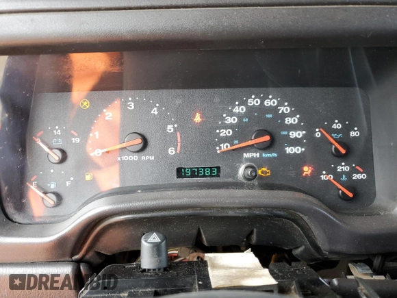 2002 Jeep Wrangler Sport z VIN 1J4FA49S22P763189, wystawiony jako Copart lot #57650295 z przebiegiem 197 383 mil mil oraz Czysty tytuł • Clean title. Historia ofert i sprzedaży dostępna na DreamBid. Obrazek 9.