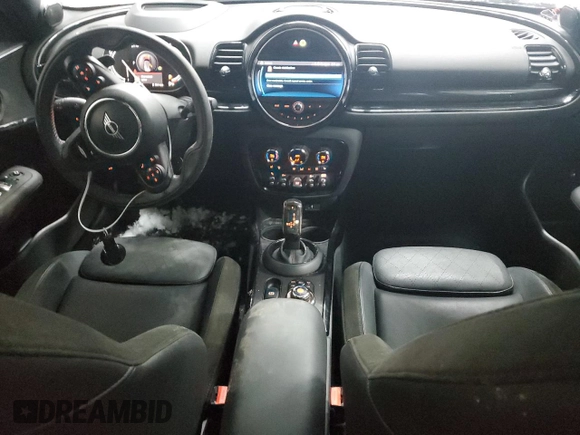 2021 MINI Clubman Cooper S with VIN WMWXJ1C01M2N54801, listed as a Copart auction lot 44581545 with 31,936 mi miles and Non Repairable. Bid and sale history available at carsss.com. Image 8.