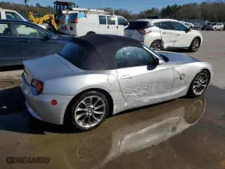 2003 BMW Z4 2.5i with VIN 4USBT33403LR66233, listed as a Copart auction lot 89072235 with 123,943 mi miles and Salvage Title. Bid and sale history available at carsss.com. Image 3.