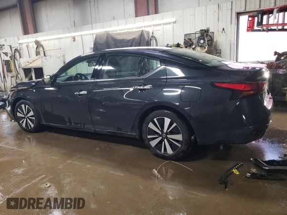 2020 Nissan Altima 2.5 SL with VIN 1N4BL4EV2LC138692, listed as a Copart auction lot 48666705 with 86,710 mi miles and Salvage Title. Bid and sale history available at carsss.com. Image 2.