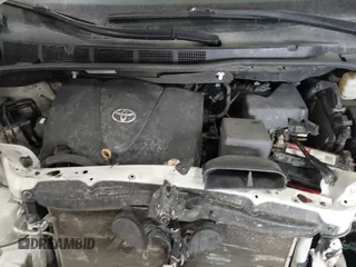 2017 Toyota Sienna SE with VIN 5TDXZ3DCXHS875329, listed as a IAAI auction lot 41650353 with Not provided miles and . Bid and sale history available at DreamBid. Image 10.