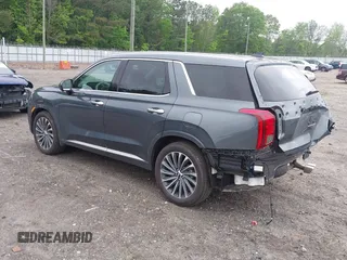 2024 Hyundai Palisade Calligraphy z VIN KM8R7DGE5RU806672, wystawiony jako IAAI lot #42119069 z przebiegiem 8 325 mil mil oraz . Historia ofert i sprzedaży dostępna na DreamBid. Obrazek 3.