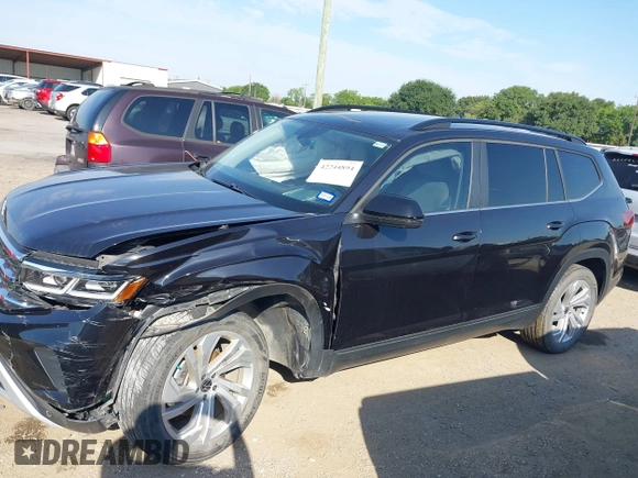 2022 Volkswagen Atlas SE with VIN 1V2KR2CA6NC532226, listed as a IAAI auction lot 42244894 with 33,767 mi miles and . Bid and sale history available at DreamBid. Image 14.