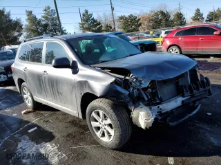 2011 Toyota Highlander with VIN 5TDZK3EH9BS048727, listed as a Copart auction lot 42782845 with 117,966 mi miles and Salvage Title. Bid and sale history available at carsss.com. Image 4.