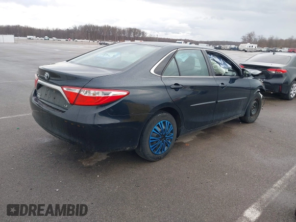 2015 Toyota Camry XLE with VIN 4T1BF1FK0FU079141, listed as a IAAI auction lot 41722368 with 89,201 mi miles. Bid and sale history available at carsss.com. Image 4.