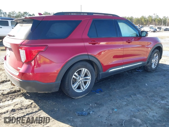 2020 Ford Explorer XLT with VIN 1FMSK7DH6LGA23236, listed as a IAAI auction lot 41733624 with 116,556 mi miles. Bid and sale history available at carsss.com. Image 4.
