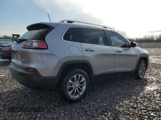 2020 Jeep Cherokee Latitude Plus with VIN 1C4PJLLB0LD614764, listed as a Copart auction lot 45201255 with 88,295 mi miles and Salvage Title. Bid and sale history available at carsss.com. Image 3.