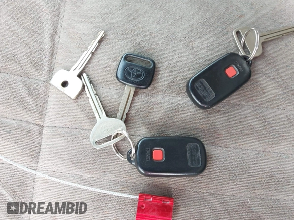 2000 Toyota Sienna LE with VIN 4T3ZF13C2YU315407, listed as a IAAI auction lot 42135146 with 268,622 mi miles and . Bid and sale history available at DreamBid. Image 11.