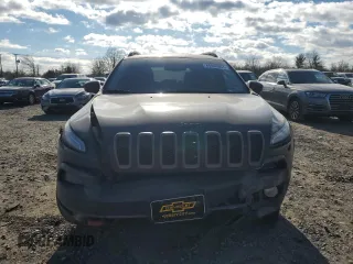 2014 Jeep Cherokee Trailhawk with VIN 1C4PJMBB6EW285745, listed as a Copart auction lot 86968964 with 125,922 mi miles and Salvage Title. Bid and sale history available at carsss.com. Image 5.