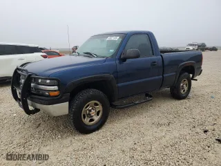 2000 Chevrolet Silverado 1500 with VIN 1GCEK14V9YZ235077, listed as a Copart auction lot 43021105 with 172,099 mi miles and Salvage Title. Bid and sale history available at carsss.com. Image 1.