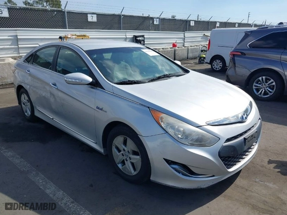 2012 Hyundai Sonata Hybrid with VIN KMHEC4A48CA027852, listed as a IAAI auction lot 41543446 with 163,504 mi miles. Bid and sale history available at carsss.com. Image 1.