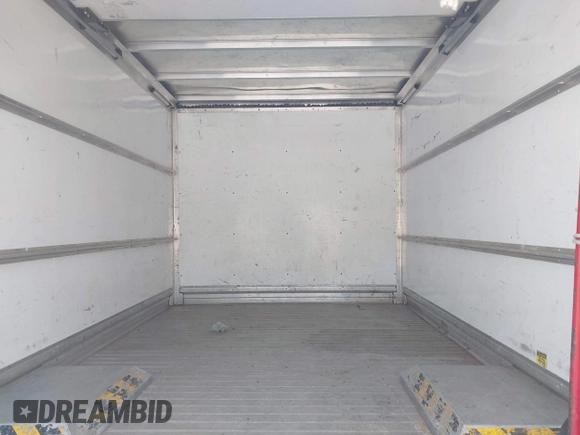 2019 Ford Transit z VIN 1FDBF8ZM9KKA83958, wystawiony jako IAAI lot #42621460 z przebiegiem 134 704 mil mil oraz . Historia ofert i sprzedaży dostępna na DreamBid. Obrazek 7.