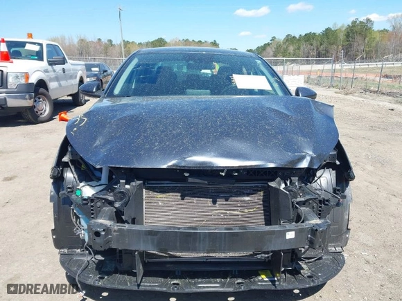 2019 Kia Forte S with VIN 3KPF34AD4KE016075, listed as a IAAI auction lot 41887992 with 91,164 mi miles. Bid and sale history available at carsss.com. Image 12.