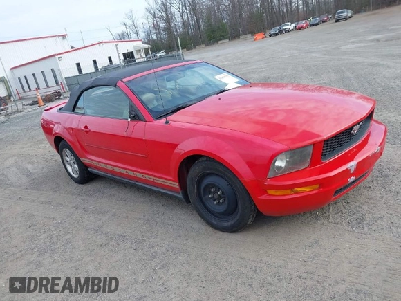 2007 Ford Mustang Deluxe with VIN 1ZVFT84N675296027, listed as a IAAI auction lot 41854793 with Not Provided miles and . Bid and sale history available at carsss.com. Image 1.