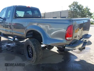 2002 Ford Super Duty F-250 XL with VIN 1FTNX21F52EA94446, listed as a IAAI auction lot 42078310 with 197,605 mi miles. Bid and sale history available at carsss.com. Image 6.