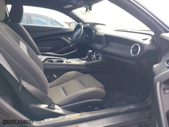2019 Chevrolet Camaro 1LT with VIN 1G1FB1RX5K0133813, listed as a IAAI auction lot 41927669 with 89,557 mi miles. Bid and sale history available at carsss.com. Image 5.