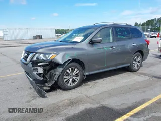 2019 Nissan Pathfinder SL z VIN 5N1DR2MN5KC646432, wystawiony jako IAAI lot #42227161 z przebiegiem 136 369 mil mil oraz . Historia ofert i sprzedaży dostępna na DreamBid. Obrazek 2.
