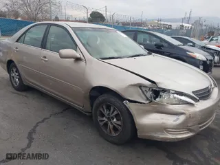 2004 Toyota Camry LE with VIN 4T1BF32K44U069081, listed as a IAAI auction lot 41460767 with NaN miles. Bid and sale history available at carsss.com. Image 1.
