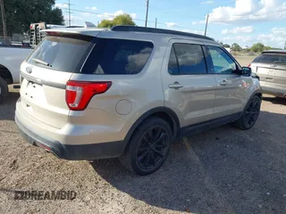 2017 Ford Explorer XLT with VIN 1FM5K7D82HGC04872, listed as a IAAI auction lot 40681891 with 87,480 mi miles and . Bid and sale history available at DreamBid. Image 4.