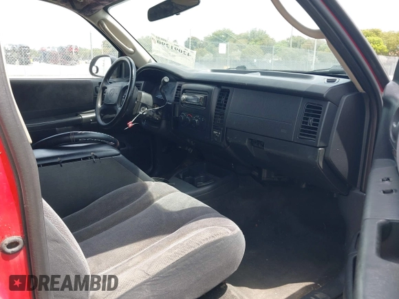 2002 Dodge Dakota Sport with VIN 1B7GL32X82S632091, listed as a IAAI auction lot 42091290 with 206,721 mi miles and . Bid and sale history available at carsss.com. Image 5.