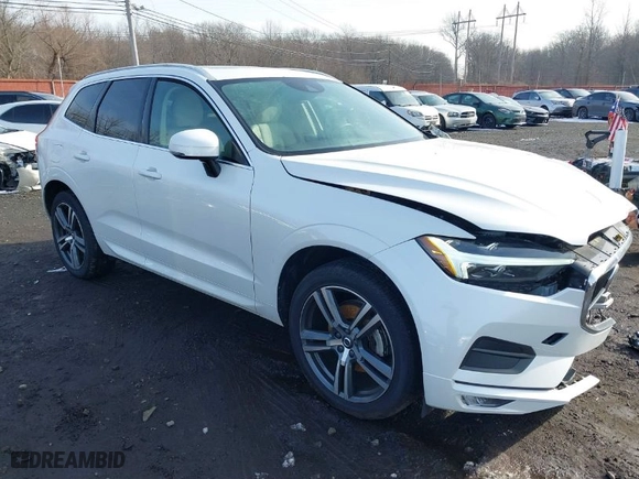 2021 Volvo XC60 Momentum with VIN YV4102RK5M1819426, listed as a IAAI auction lot 41127988 with NaN miles. Bid and sale history available at carsss.com. Image 19.