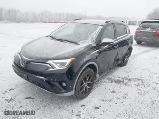 2017 Toyota RAV4 SE with VIN 2T3JFREV5HW591932, listed as a IAAI auction lot 41628183 with 142,599 mi miles. Bid and sale history available at carsss.com. Image 17.
