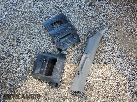 2018 Ford F-350 XL с VIN 1FT8W3BT7JEB64795, выставлен на аукционе Copart как лот 85043604 с пробегом Не указан миль и Списание • Salvage title. История ставок и продаж доступна на DreamBid. Изображение 12.