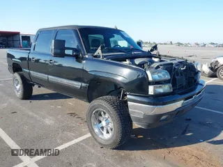 2006 Chevrolet Silverado 1500 LT1 with VIN 2GCEK13Z261326069, listed as a IAAI auction lot 41877673 with 206,896 mi miles. Bid and sale history available at carsss.com. Image 1.