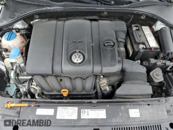 2012 Volkswagen Passat SE z VIN 1VWBH7A39CC027054, wystawiony jako Copart lot #62411324 z przebiegiem 93 729 mil mil oraz Szkoda całkowita • Salvage title. Historia ofert i sprzedaży dostępna na DreamBid. Obrazek 11.