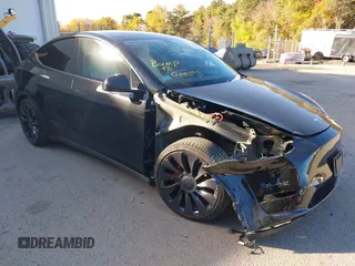 2020 Tesla Model Y Long Range with VIN 5YJYGDEF2LF037298, listed as a IAAI auction lot 37832056 with 40,417 mi miles and . Bid and sale history available at DreamBid. Image 1.