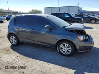 2012 Chevrolet Sonic LS z VIN 1G1JA6SHXC4171044, wystawiony jako Copart lot #45956415 z przebiegiem 133 324 mil mil oraz Szkoda całkowita • Salvage title. Historia ofert i sprzedaży dostępna na DreamBid. Obrazek 4.