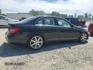 2012 Mercedes-Benz C 250 Sport z VIN WDDGF4HB9CR207602, wystawiony jako Copart lot #57763065 z przebiegiem 103 076 mil mil oraz Czysty tytuł • Clean title. Historia ofert i sprzedaży dostępna na DreamBid. Obrazek 3.